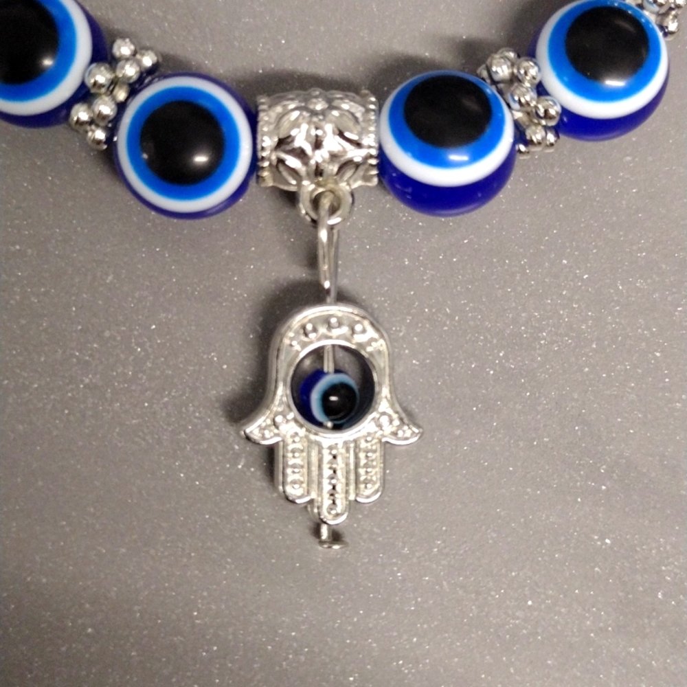 Stylish Evil Eye Stretchy Bracelet New in Package - Picture 3 of 5